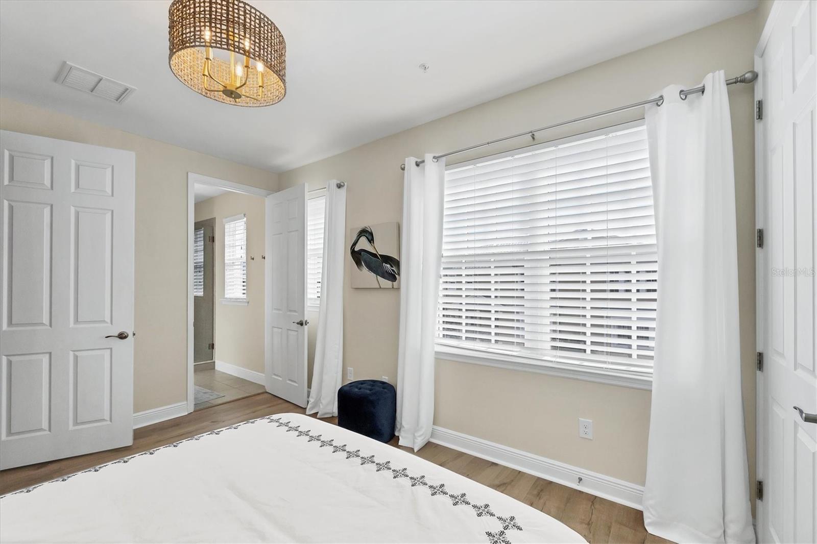 Image 29 of 59 For 10310 Lands End Circle 39