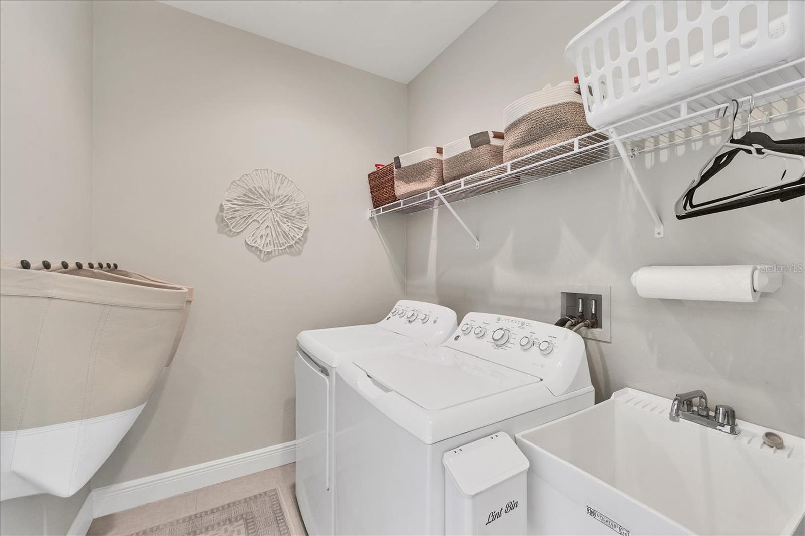 Image 35 of 59 For 10310 Lands End Circle 39