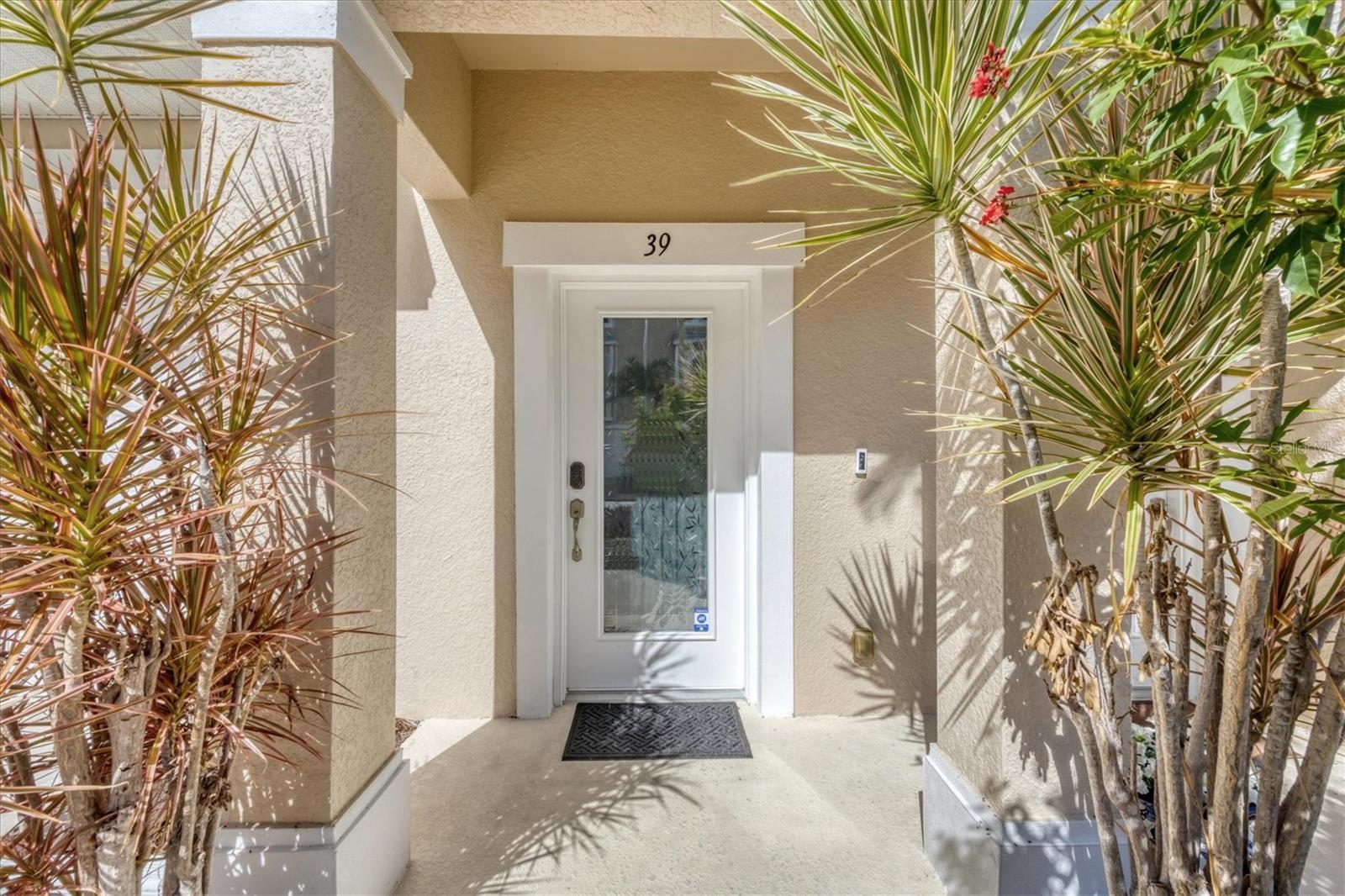 Image 4 of 59 For 10310 Lands End Circle 39