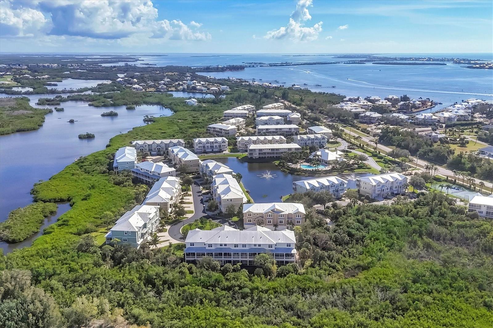 Image 42 of 59 For 10310 Lands End Circle 39