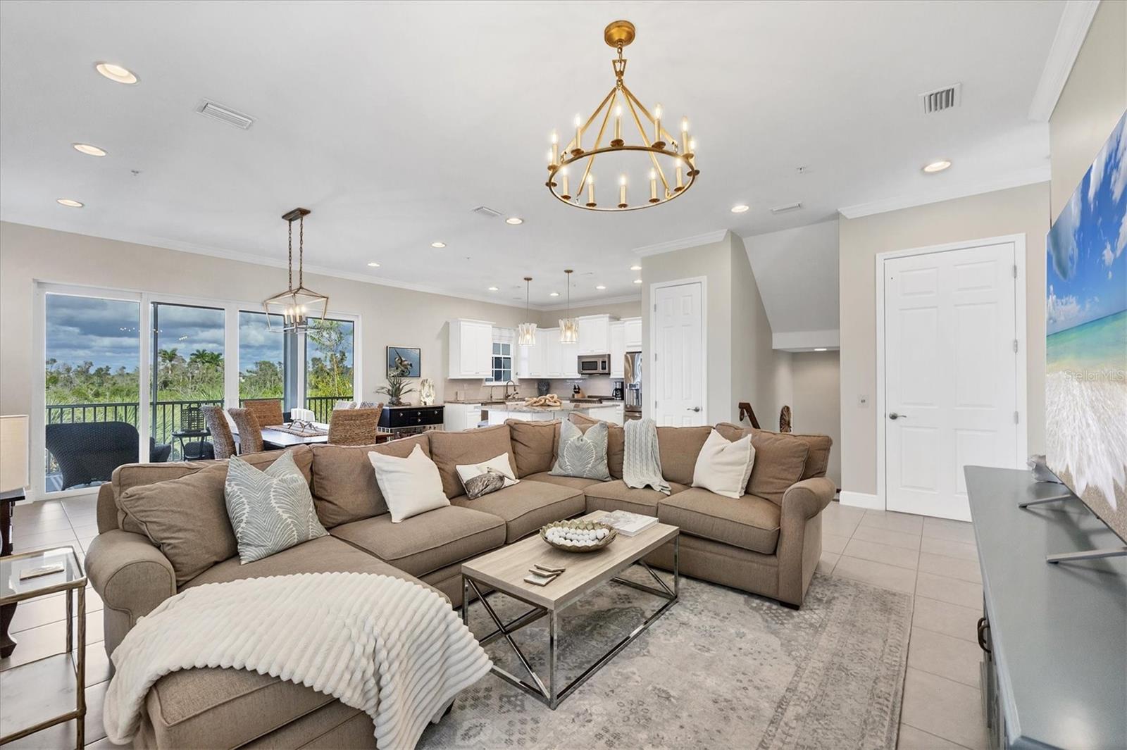 Image 9 of 59 For 10310 Lands End Circle 39