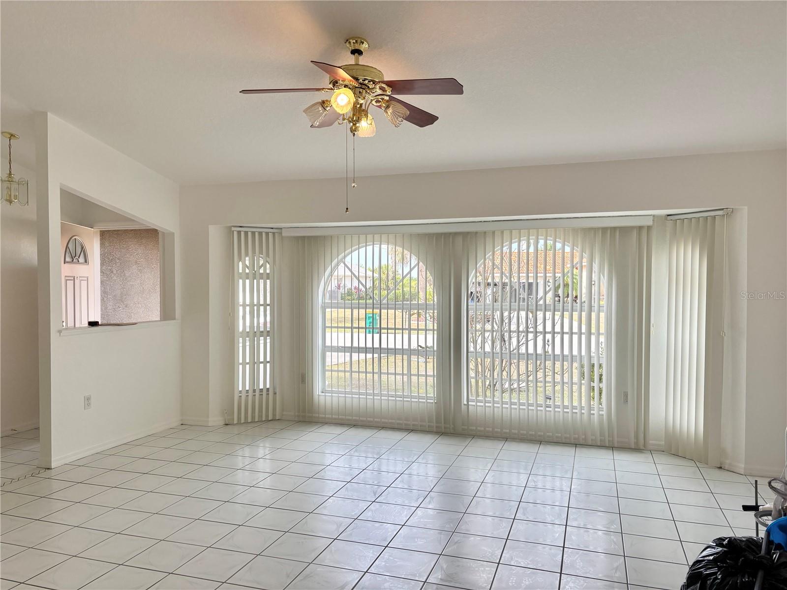 Image 4 of 38 For 4257 Rose Arbor Circle