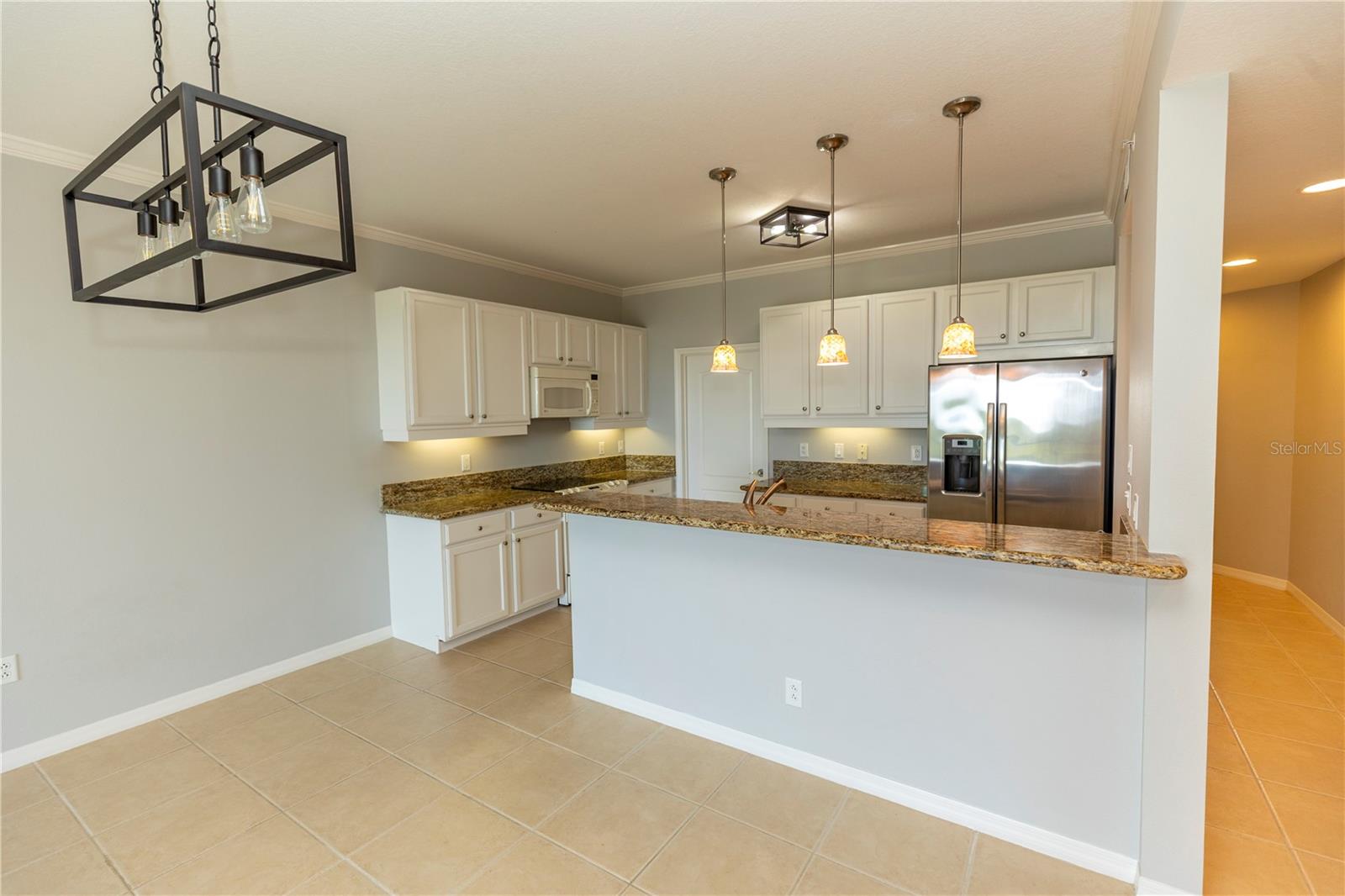 Image 10 of 66 For 9203 Griggs Road B-102