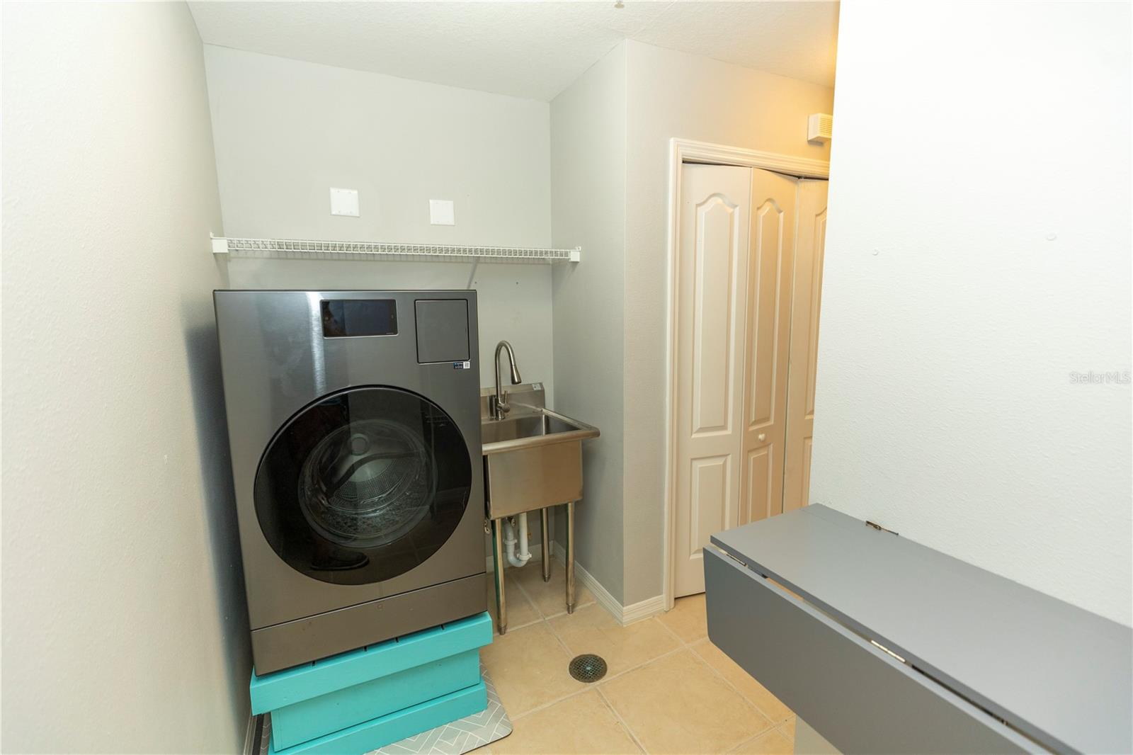 Image 29 of 66 For 9203 Griggs Road B-102