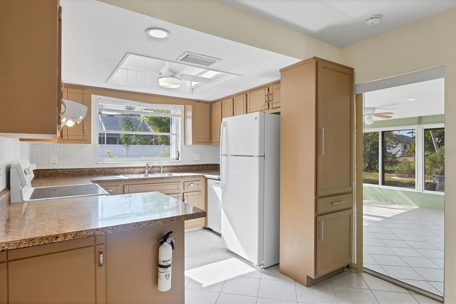 Image 16 of 33 For 122 41st Terrace