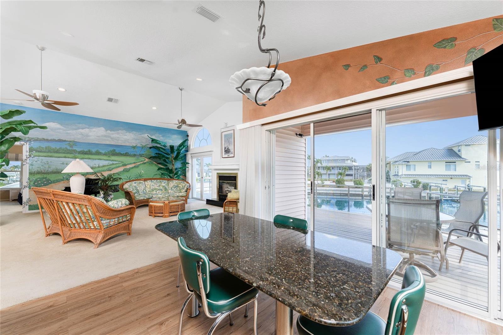 Image 20 of 86 For 2805 Beach Road B