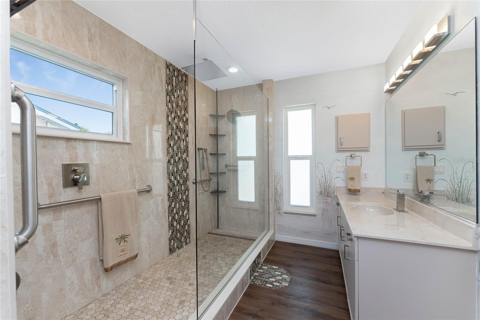 Image 34 of 86 For 2805 Beach Road B