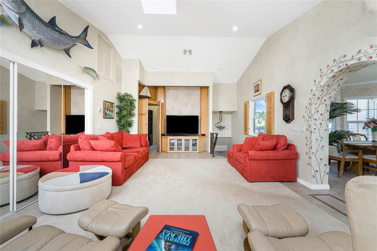 Image 38 of 86 For 2805 Beach Road B