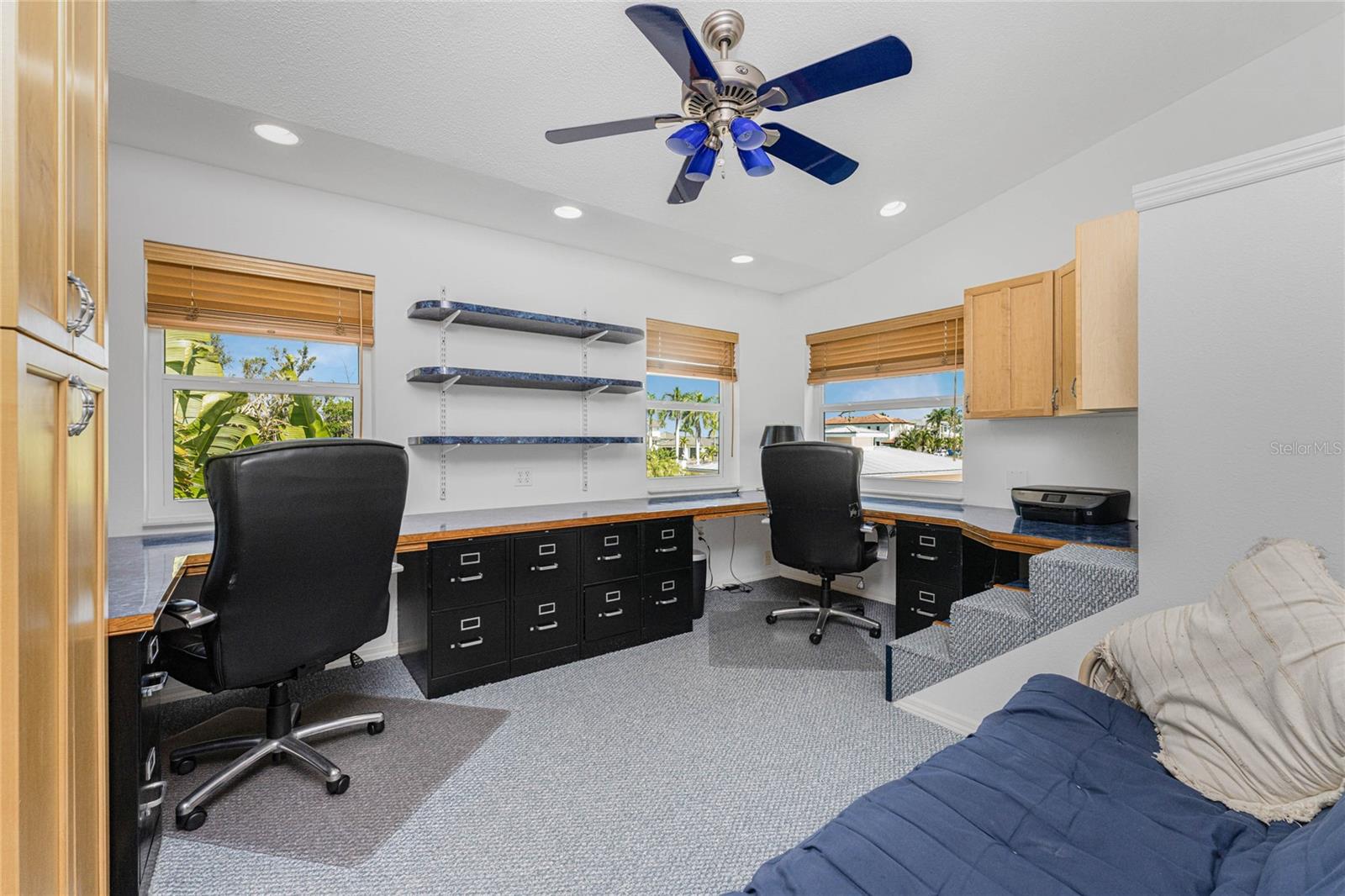 Image 39 of 86 For 2805 Beach Road B