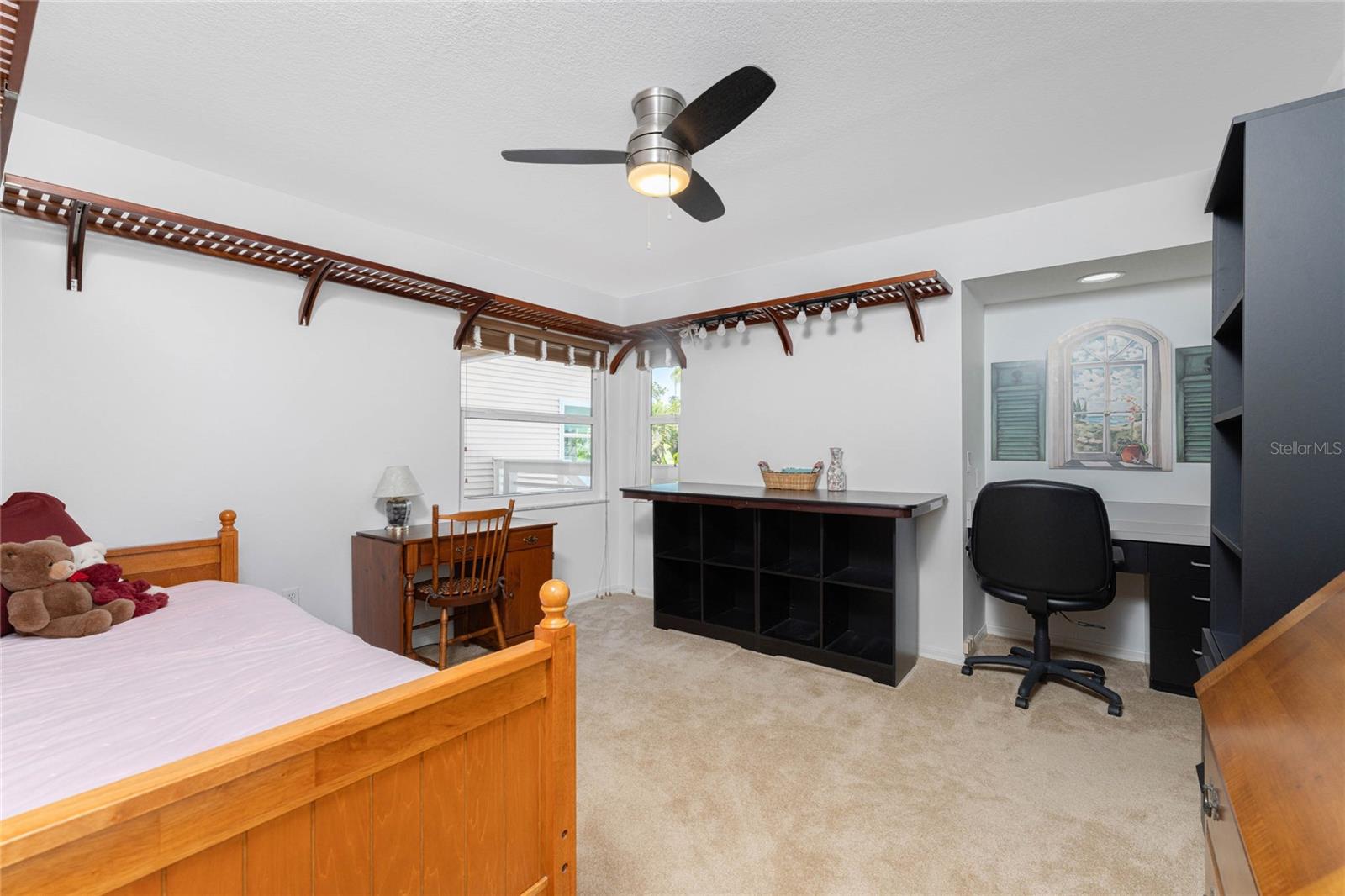 Image 48 of 86 For 2805 Beach Road B