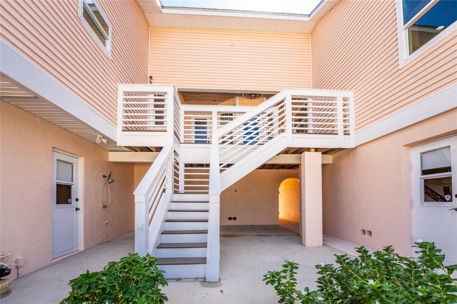 Image 54 of 86 For 2805 Beach Road B