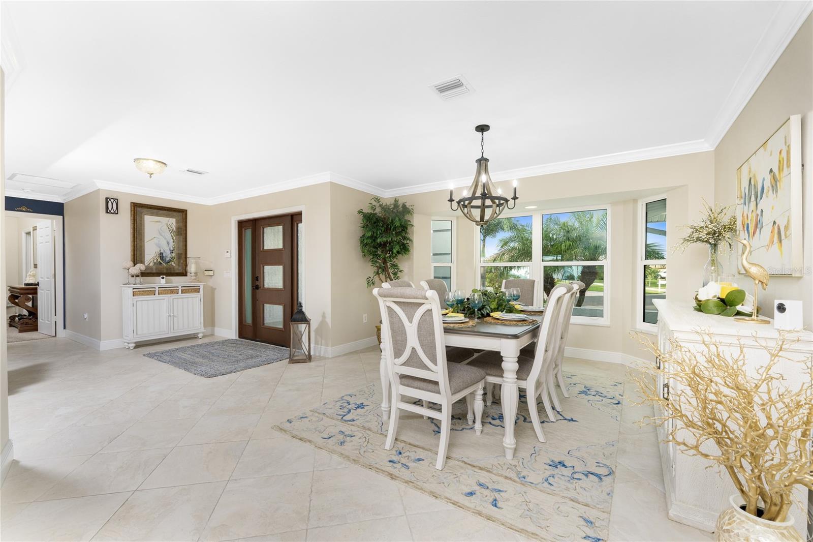 Image 12 of 98 For 487 Dover Circle