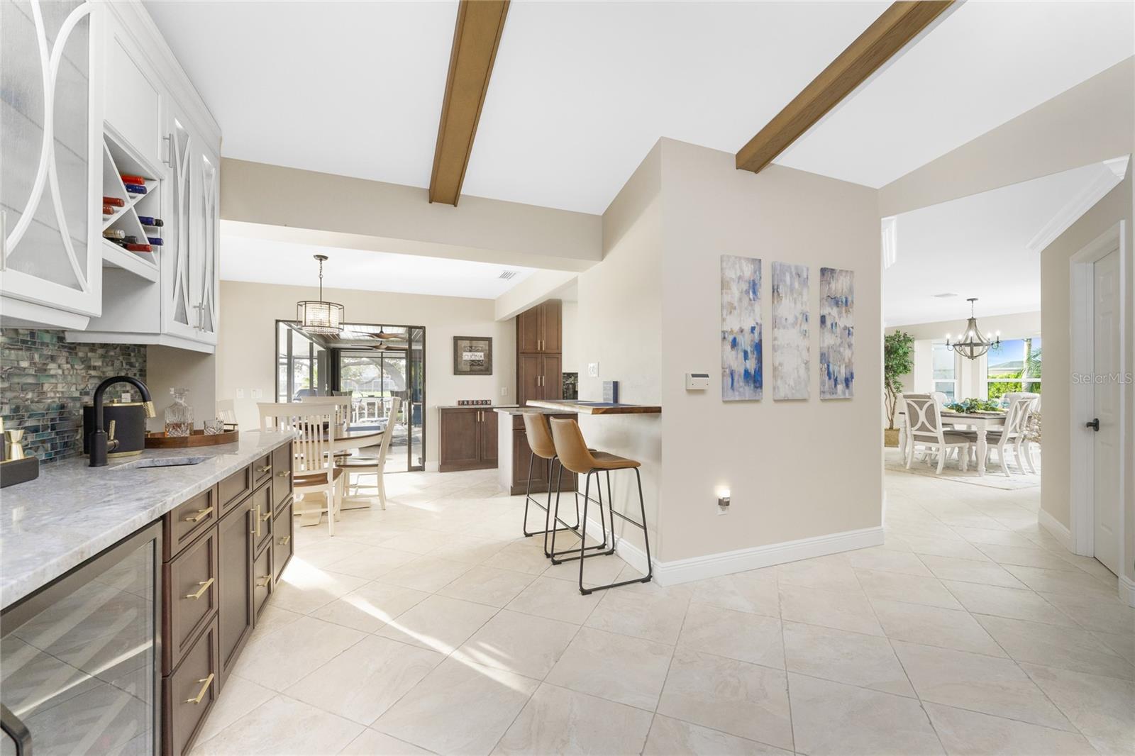 Image 26 of 98 For 487 Dover Circle