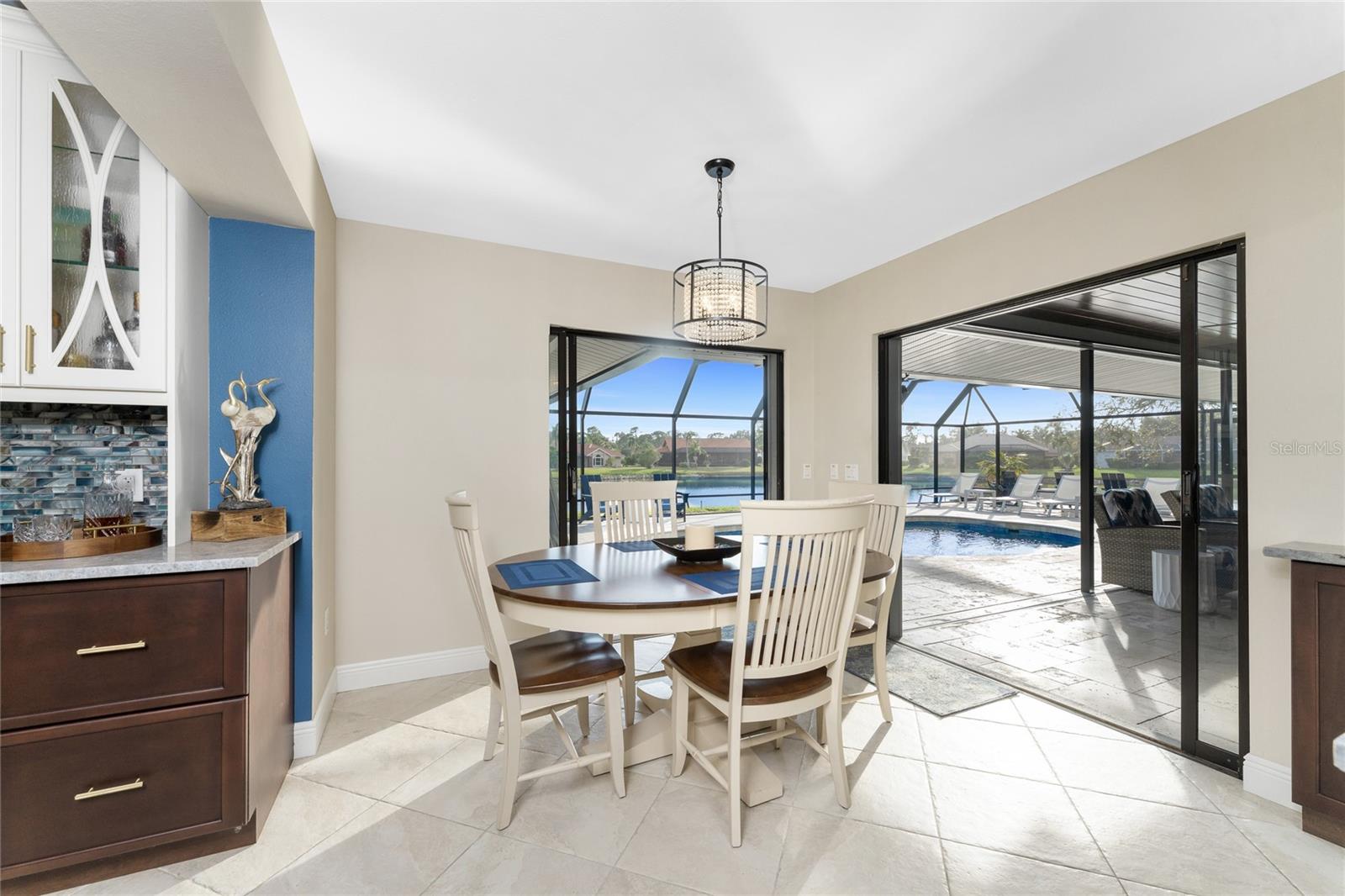 Image 28 of 98 For 487 Dover Circle