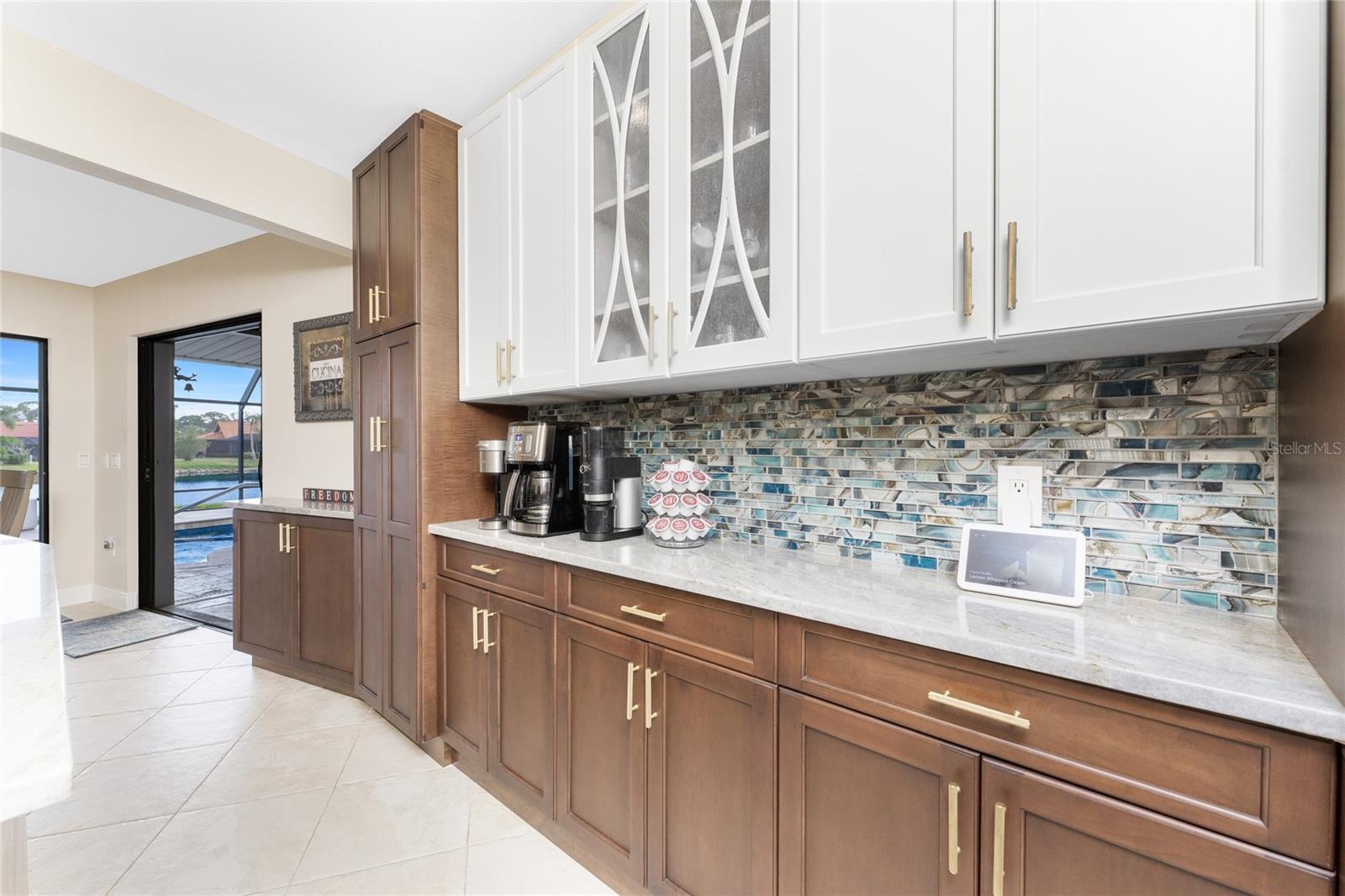 Image 35 of 98 For 487 Dover Circle