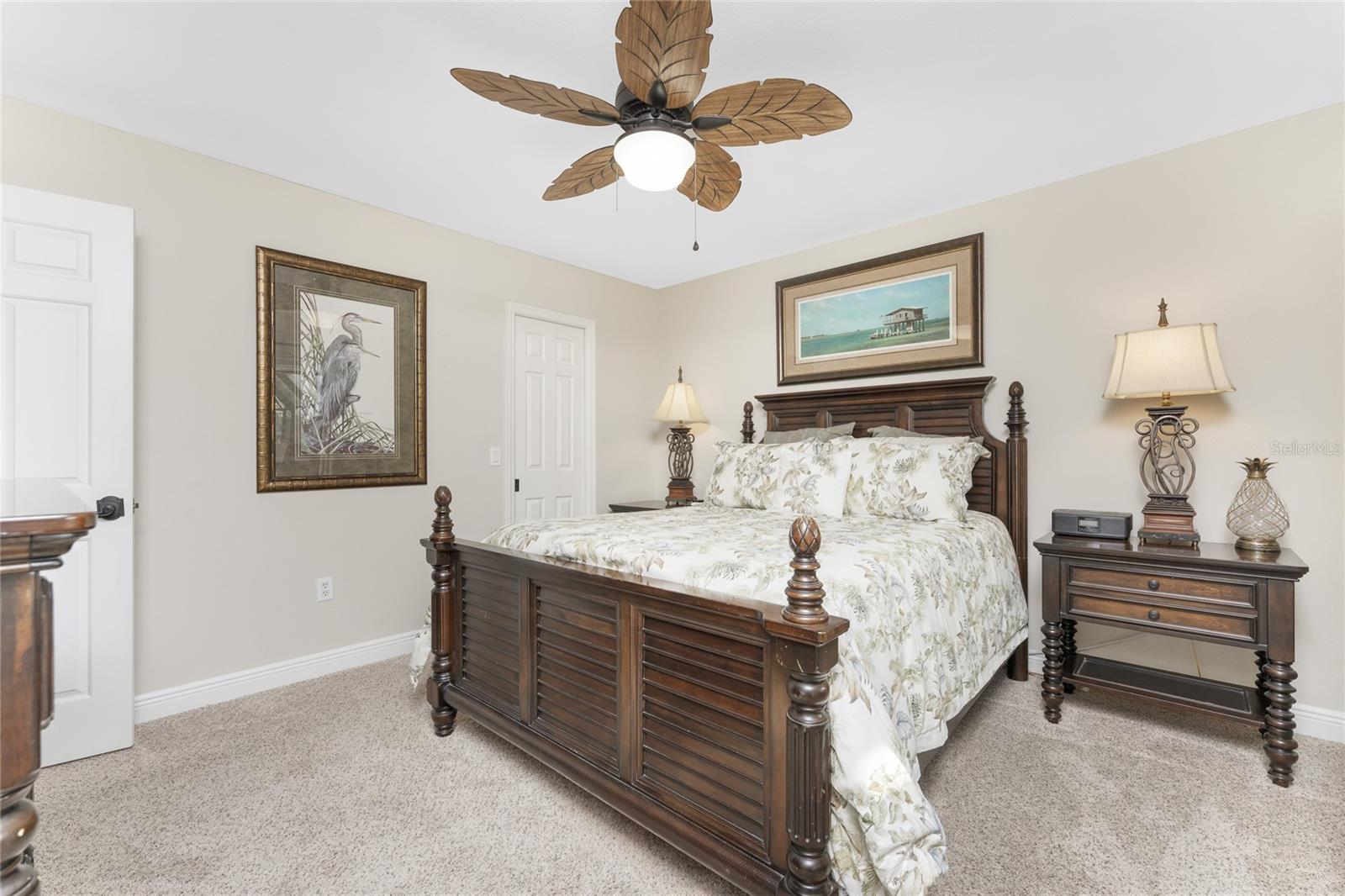 Image 39 of 98 For 487 Dover Circle