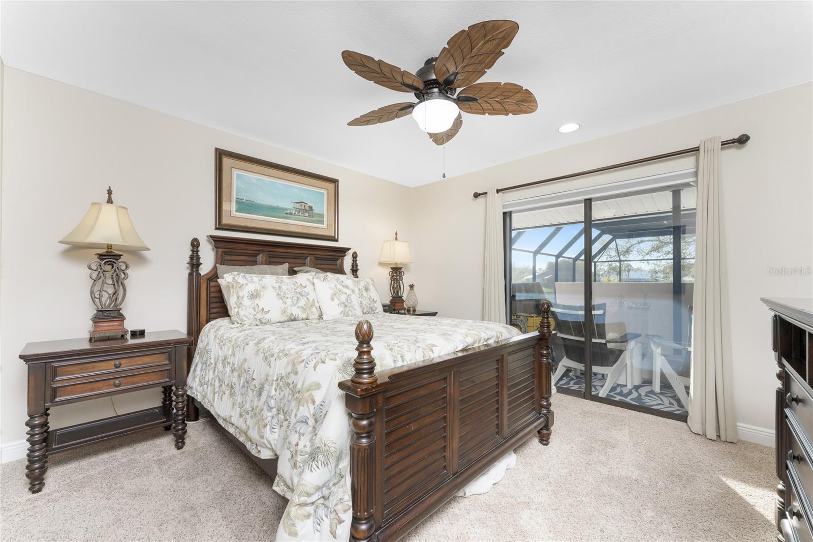 Image 41 of 98 For 487 Dover Circle