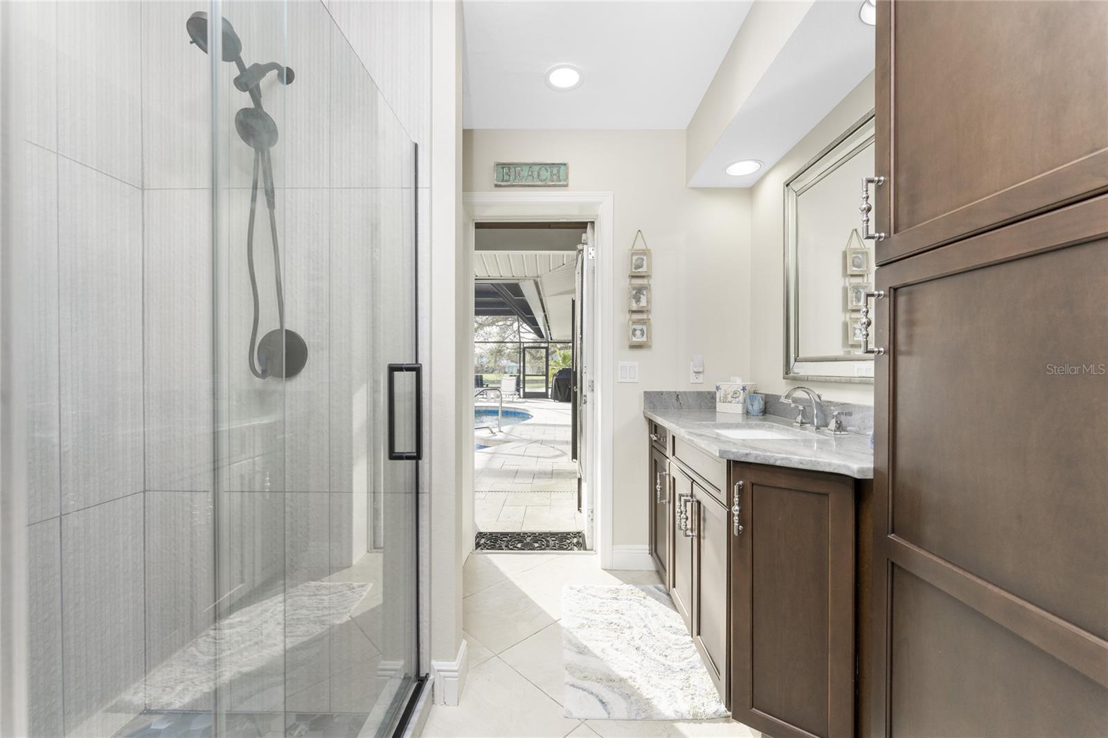 Image 42 of 98 For 487 Dover Circle