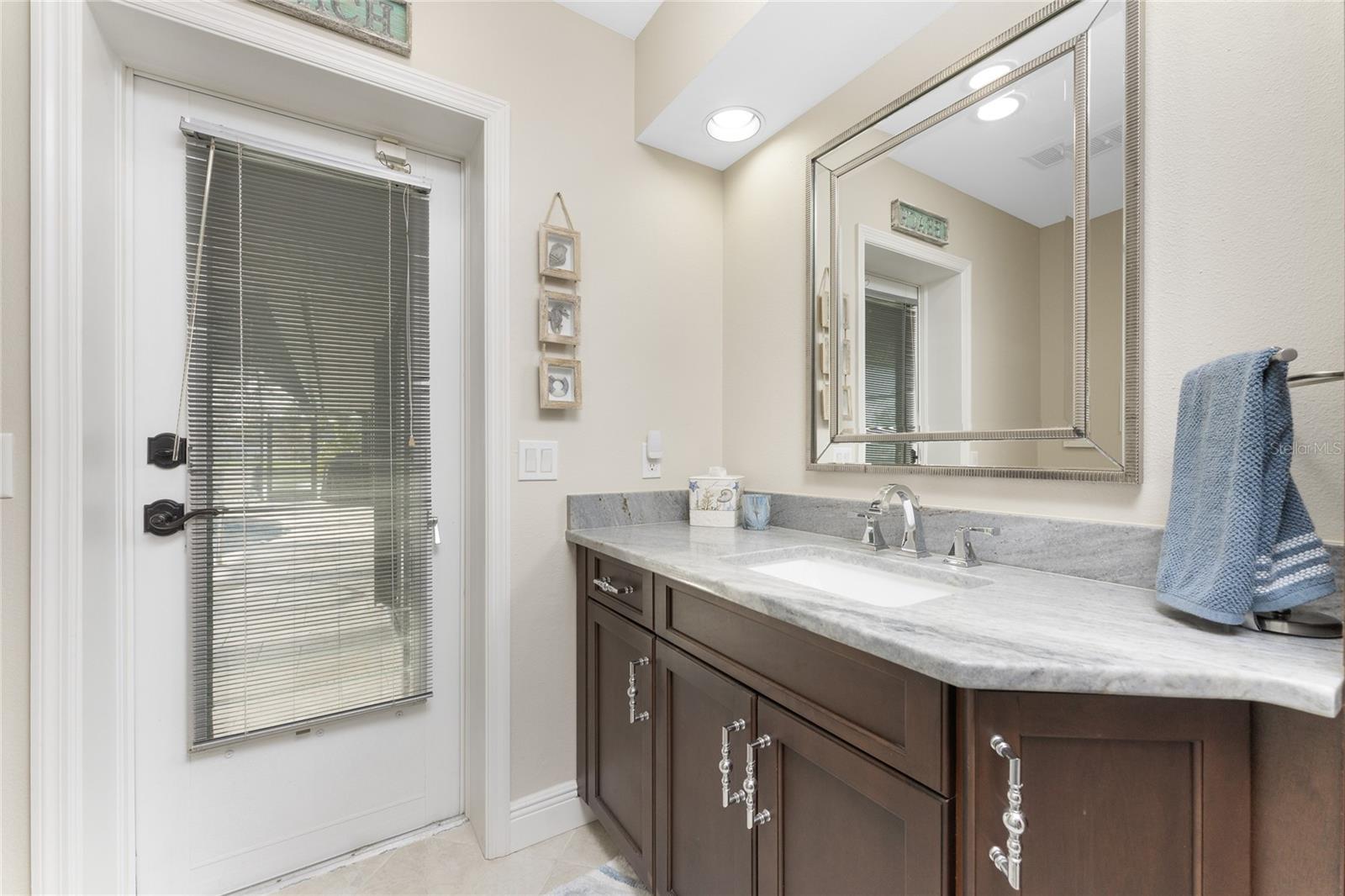 Image 44 of 98 For 487 Dover Circle