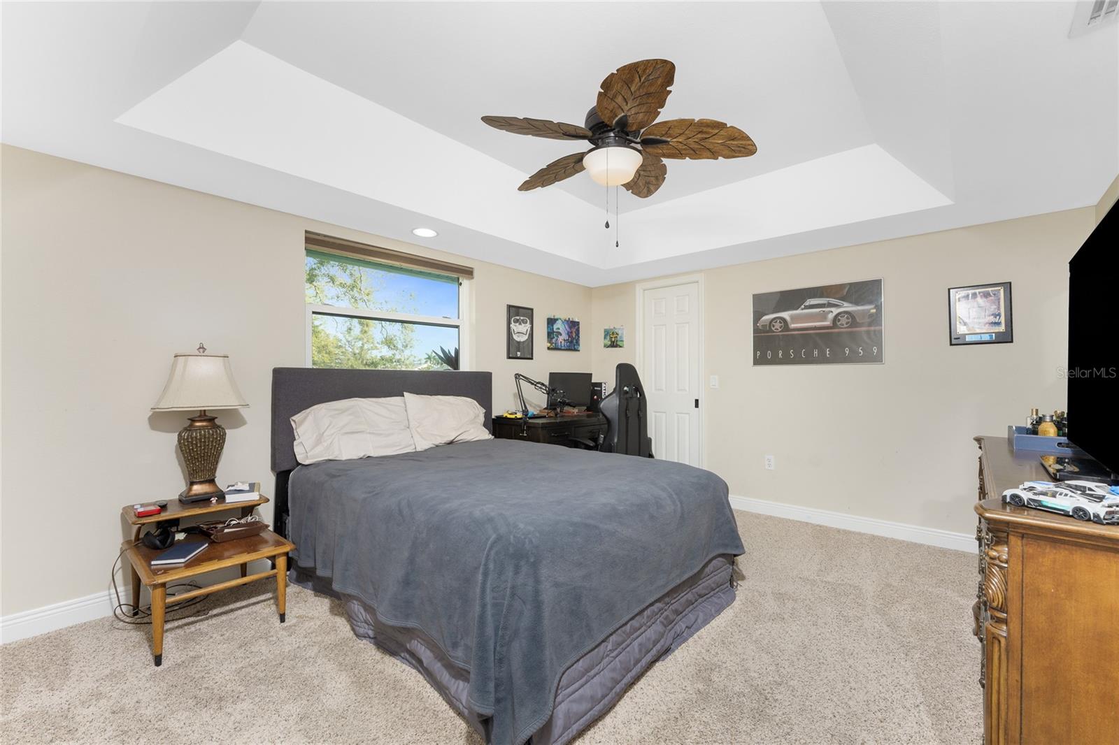 Image 46 of 98 For 487 Dover Circle