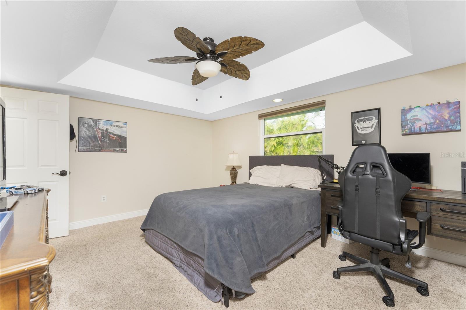 Image 47 of 98 For 487 Dover Circle