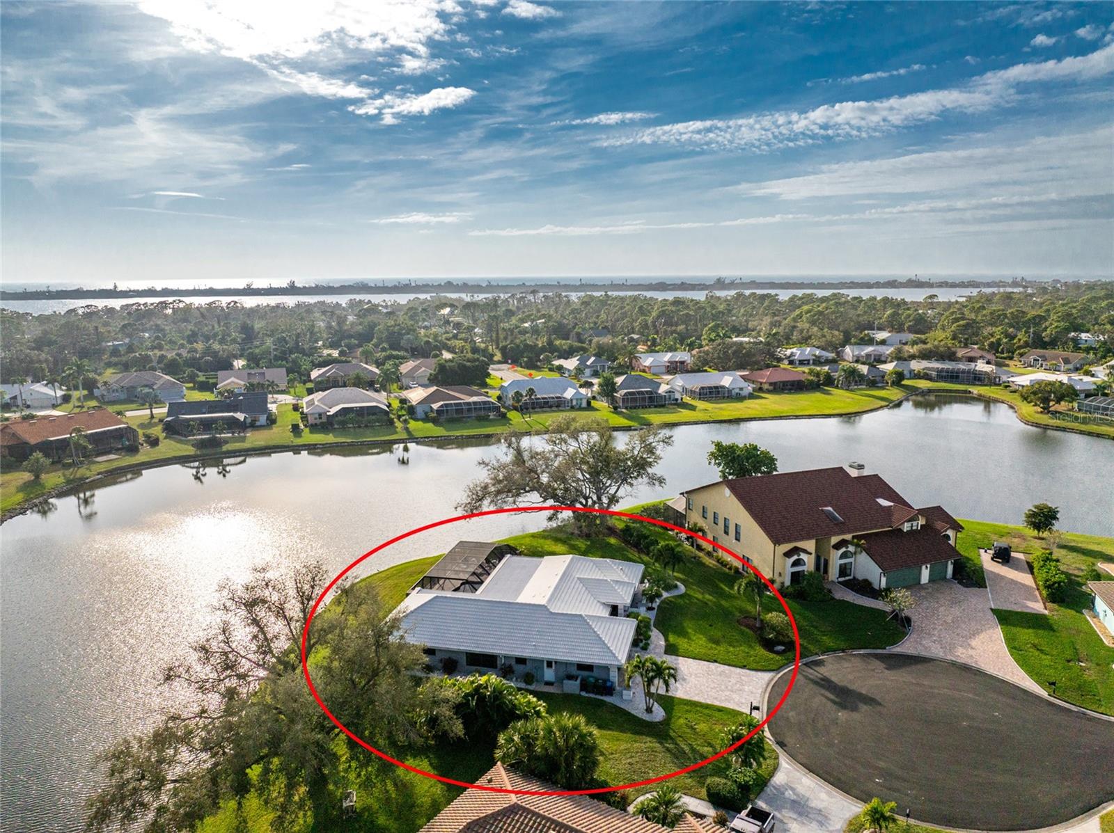 Image 63 of 98 For 487 Dover Circle