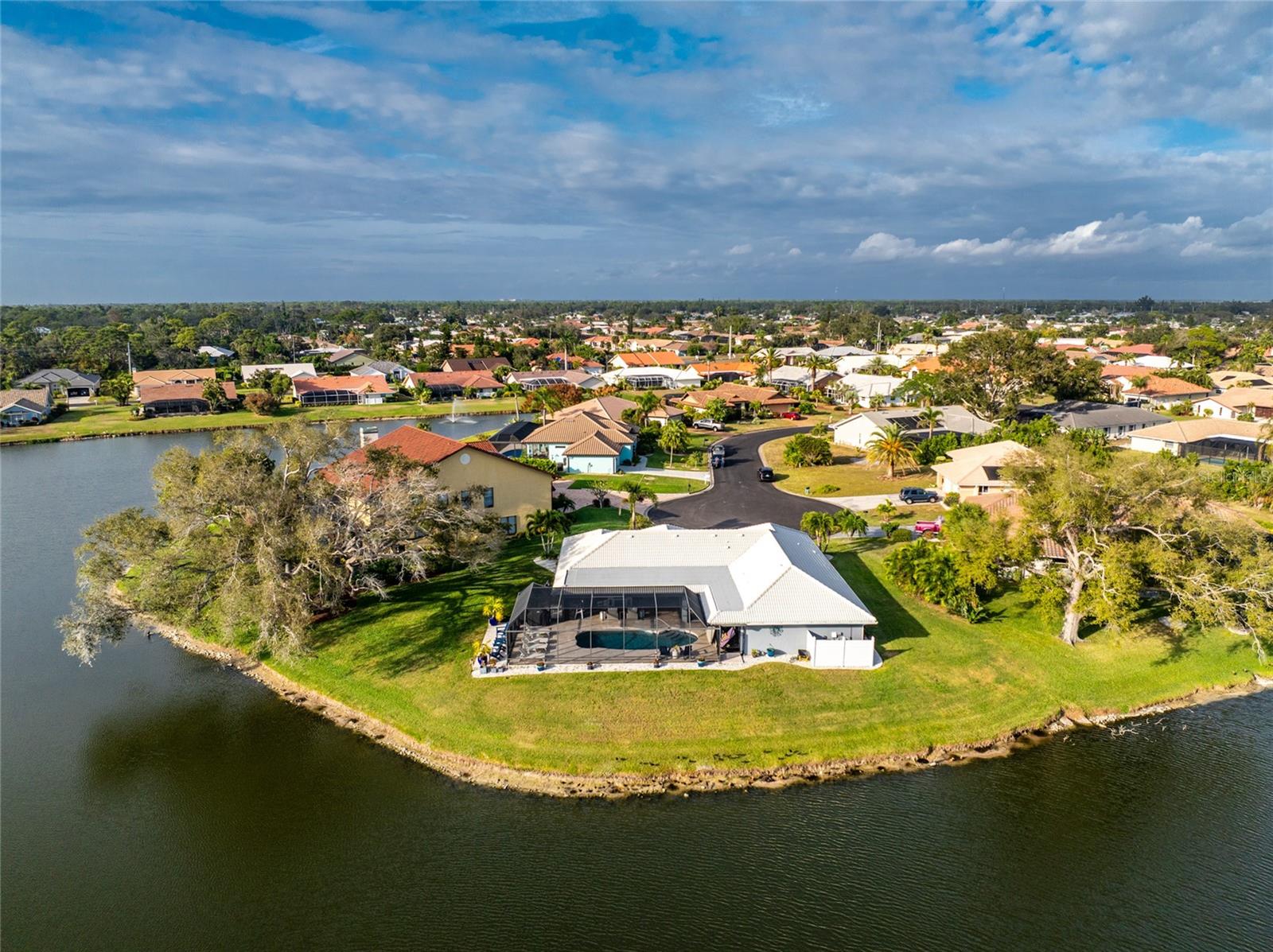 Image 65 of 98 For 487 Dover Circle