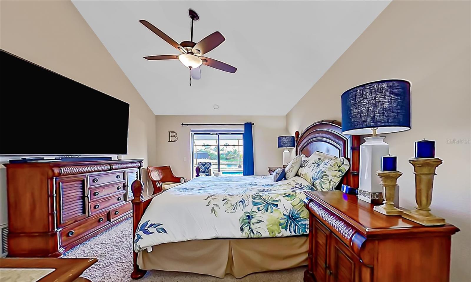 Image 8 of 98 For 487 Dover Circle