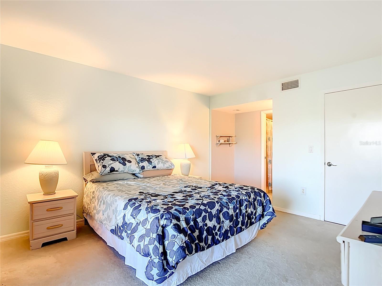 Image 17 of 55 For 404 Cerromar Circle N 115