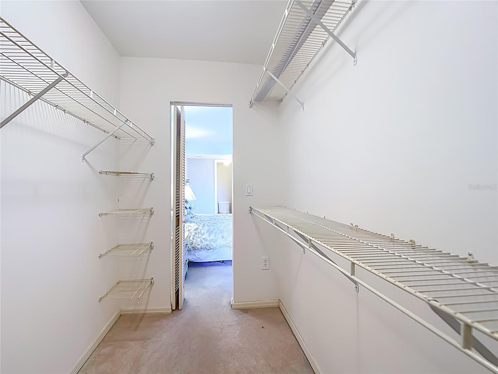 Image 21 of 55 For 404 Cerromar Circle N 115