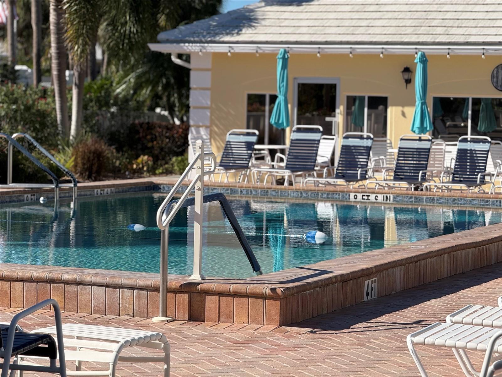 Image 37 of 55 For 404 Cerromar Circle N 115