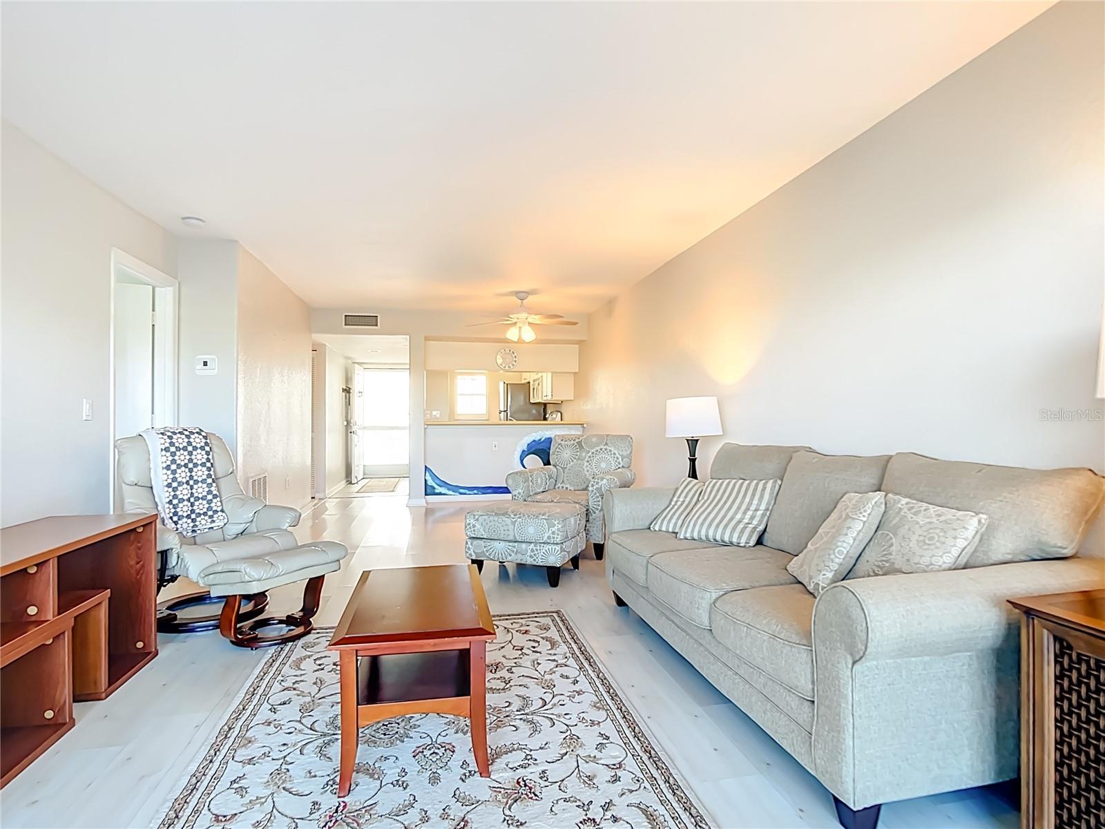 Image 4 of 55 For 404 Cerromar Circle N 115