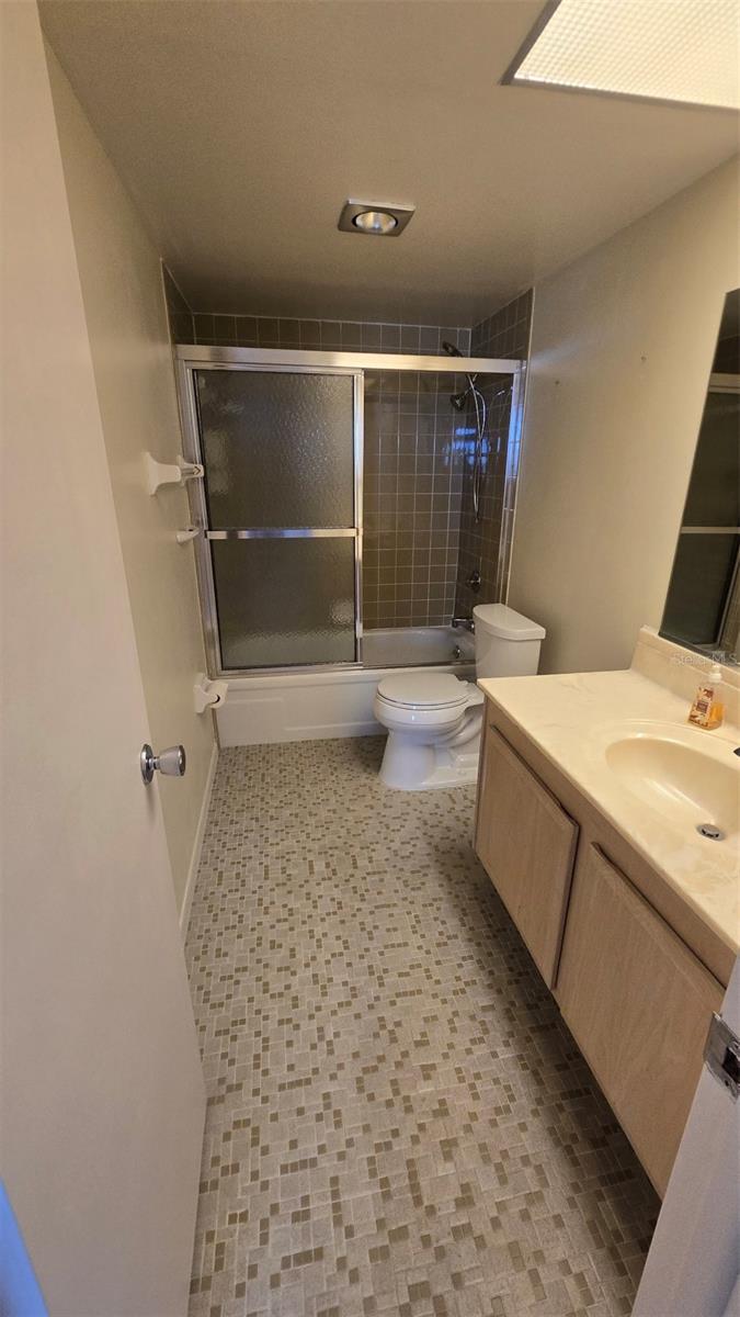 Image 22 of 40 For 88 Boundary Boulevard 149