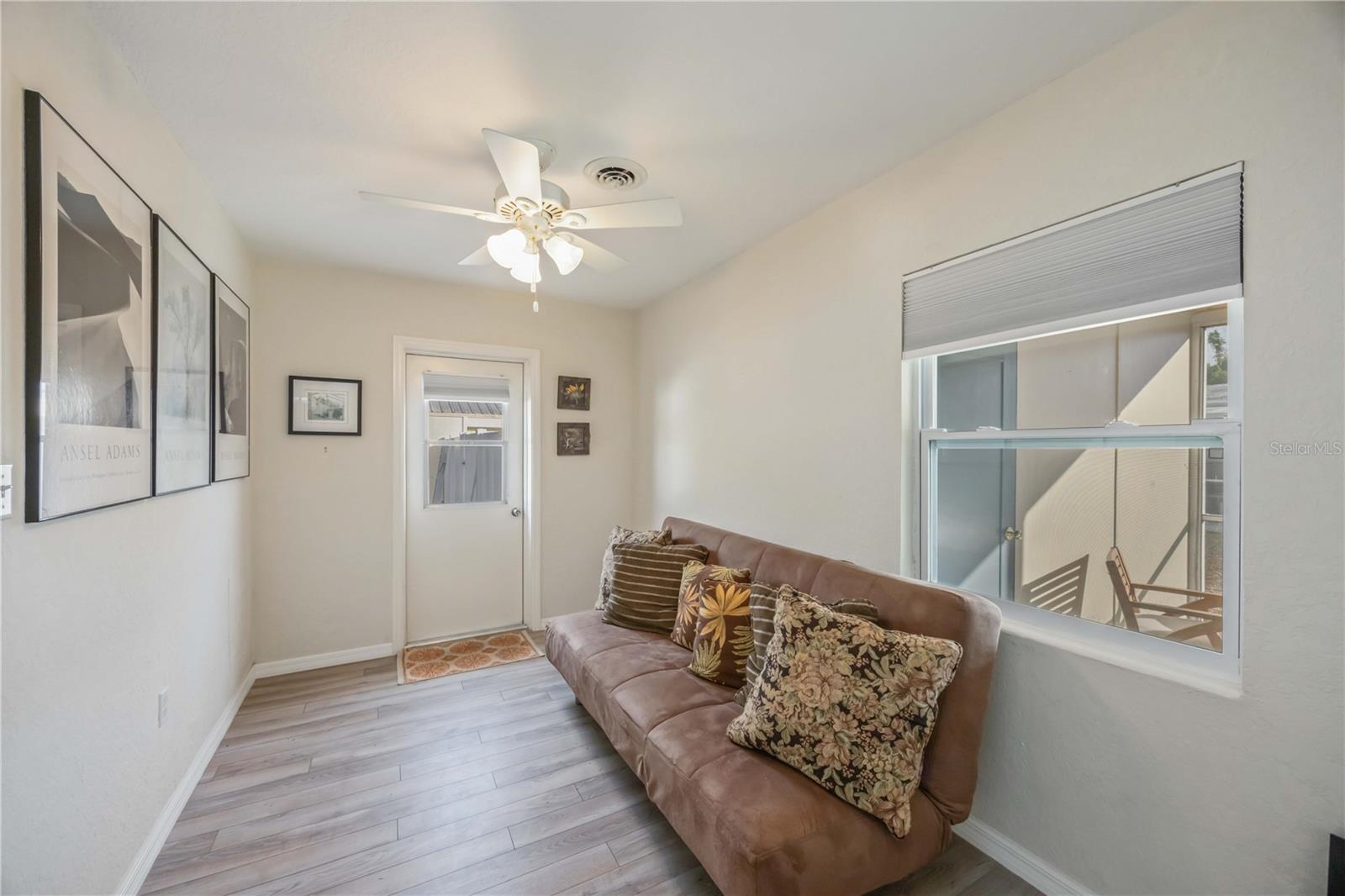 Image 9 of 17 For 1446 Saint Clair Road