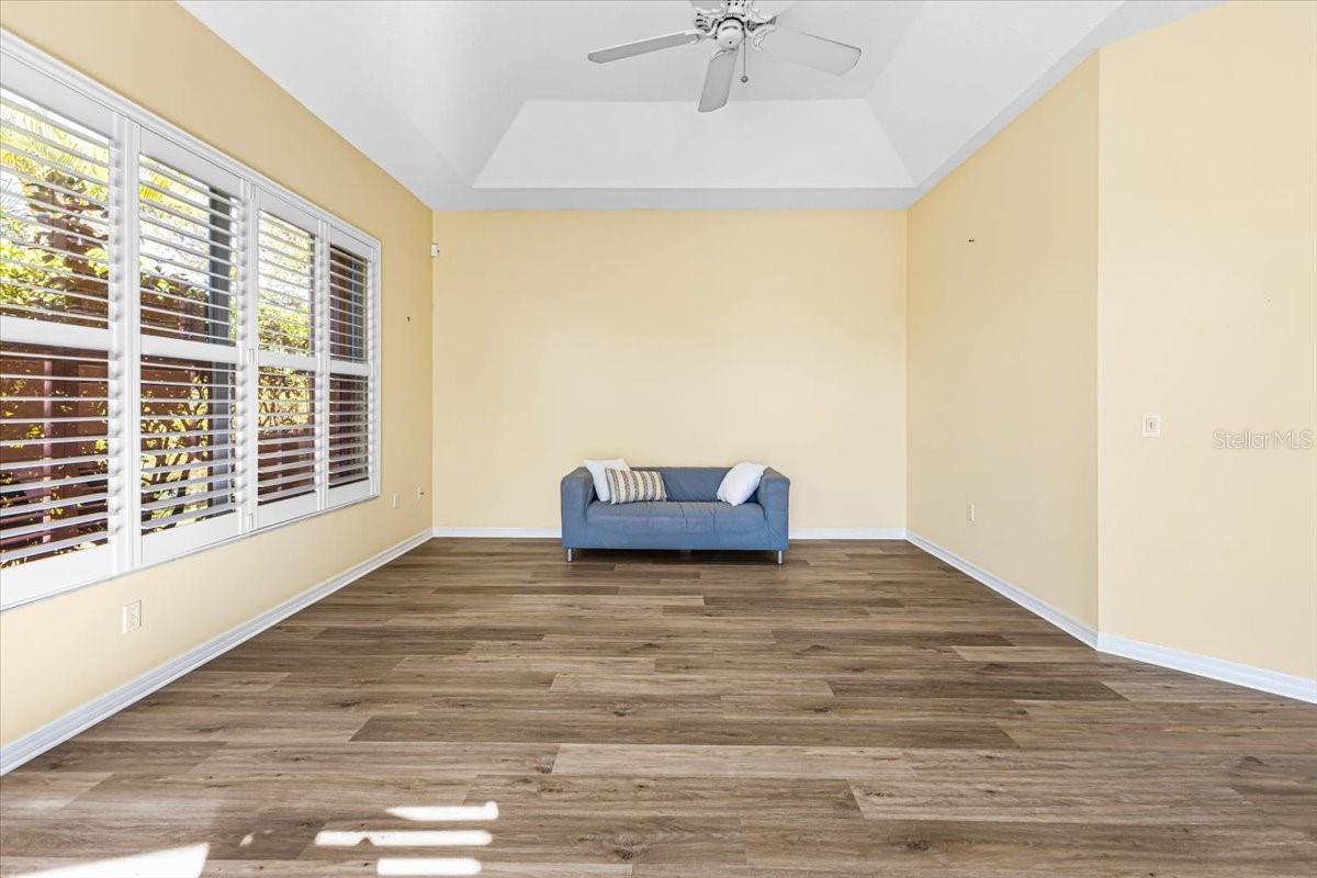 Image 19 of 51 For 264 Mariner Lane