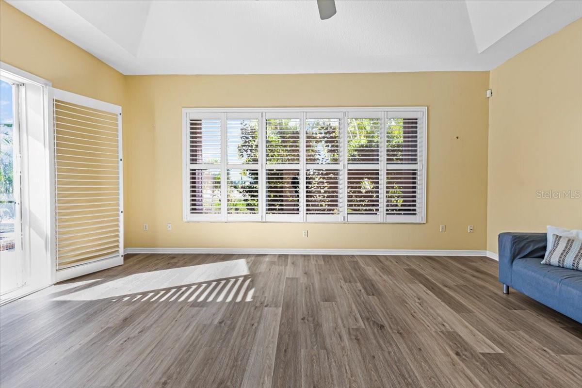 Image 21 of 51 For 264 Mariner Lane