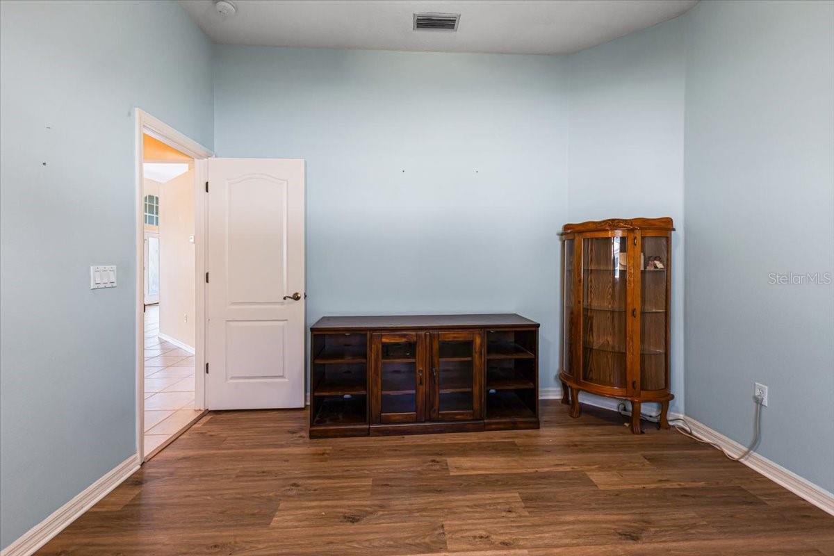 Image 23 of 51 For 264 Mariner Lane