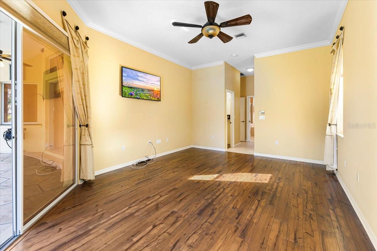 Image 29 of 51 For 264 Mariner Lane