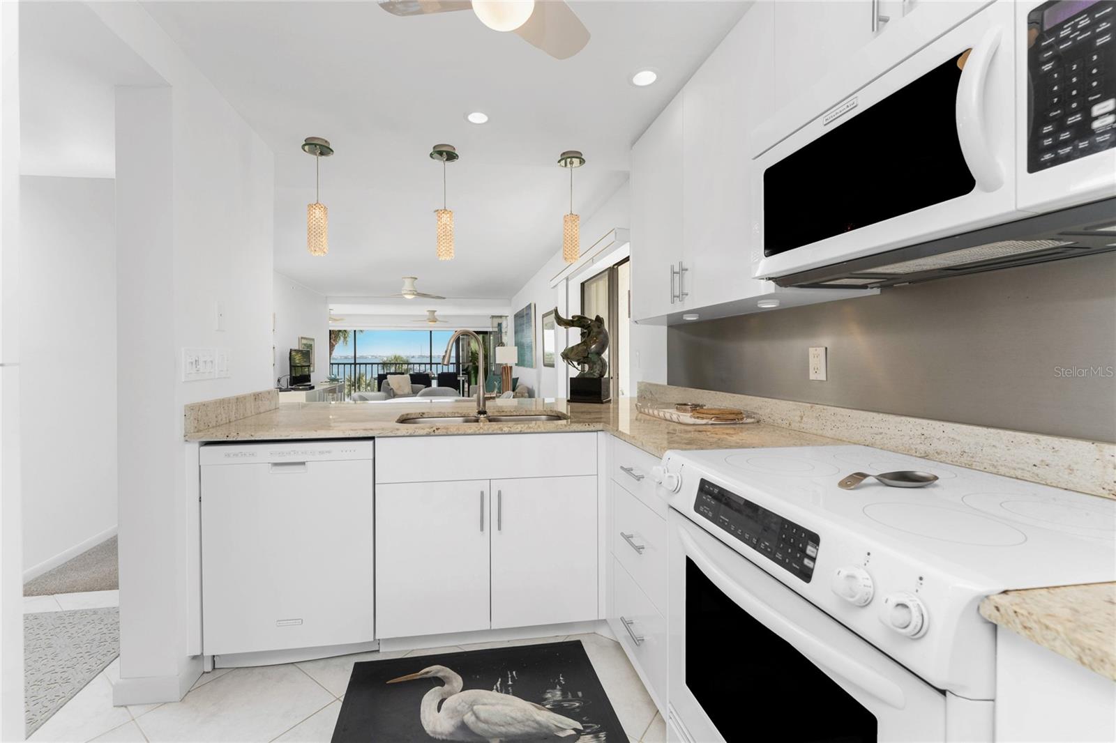 Image 11 of 41 For 1591 Beach Road 307