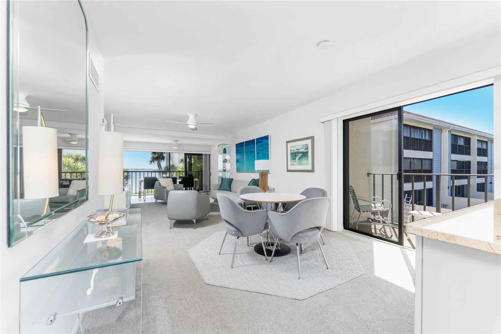 Image 15 of 41 For 1591 Beach Road 307