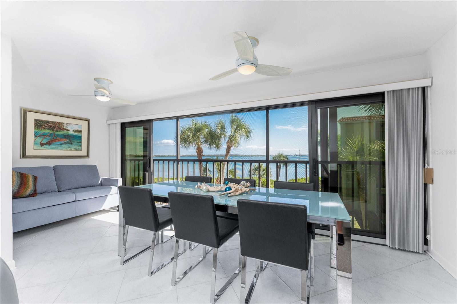 Image 18 of 41 For 1591 Beach Road 307