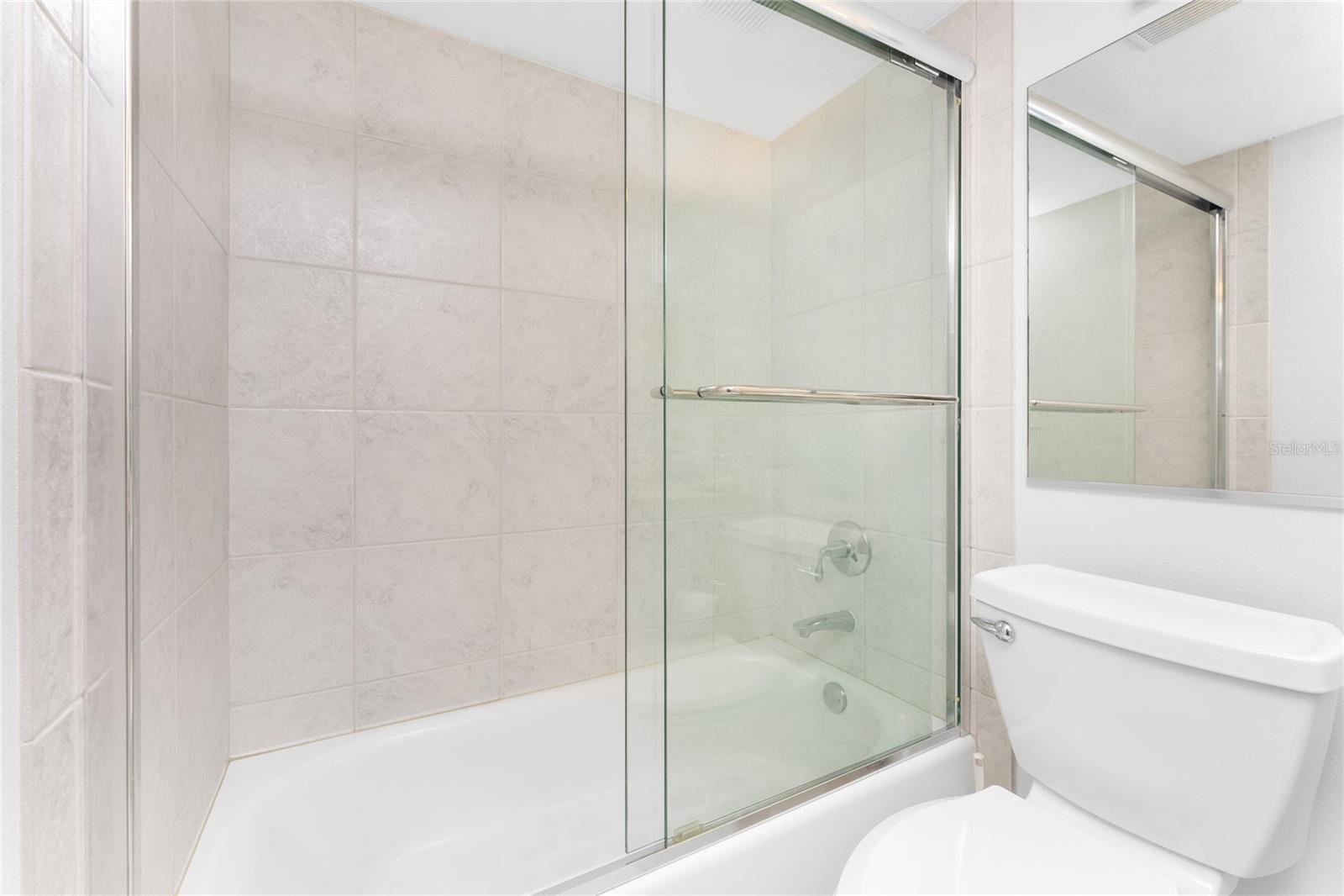 Image 32 of 41 For 1591 Beach Road 307