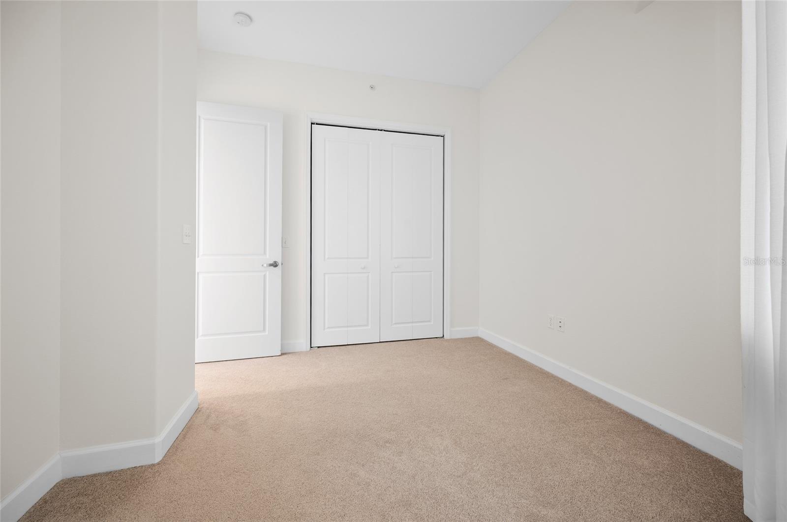 Image 11 of 40 For 1375 Beach Road 211