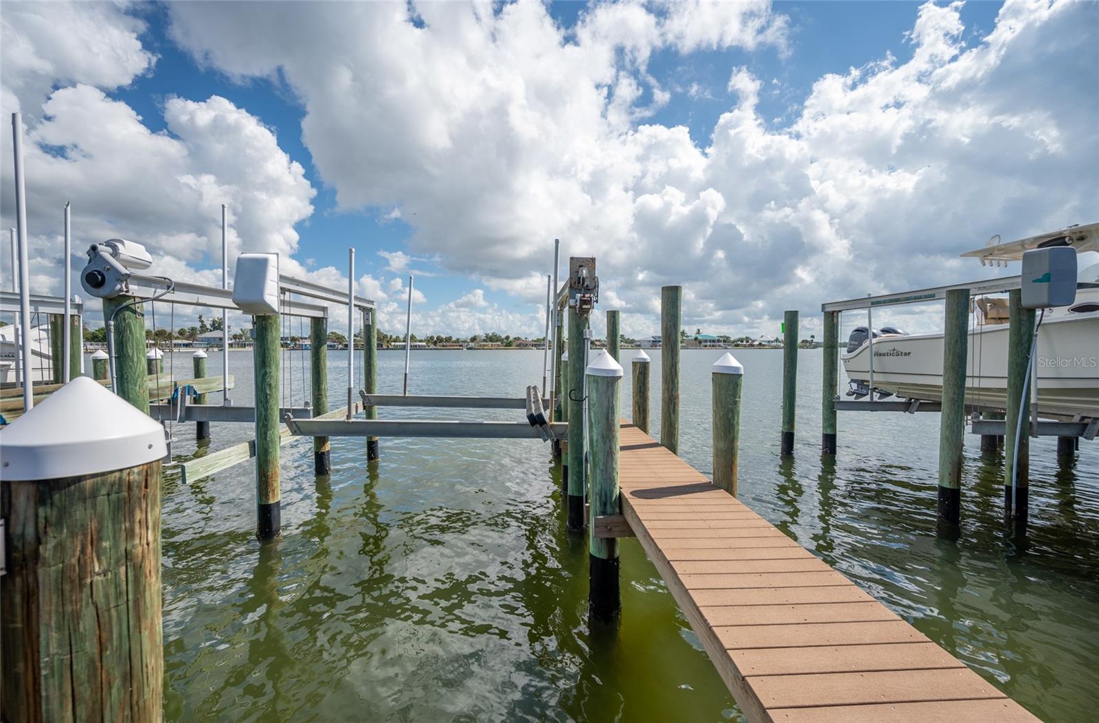 Image 36 of 40 For 1375 Beach Road 211