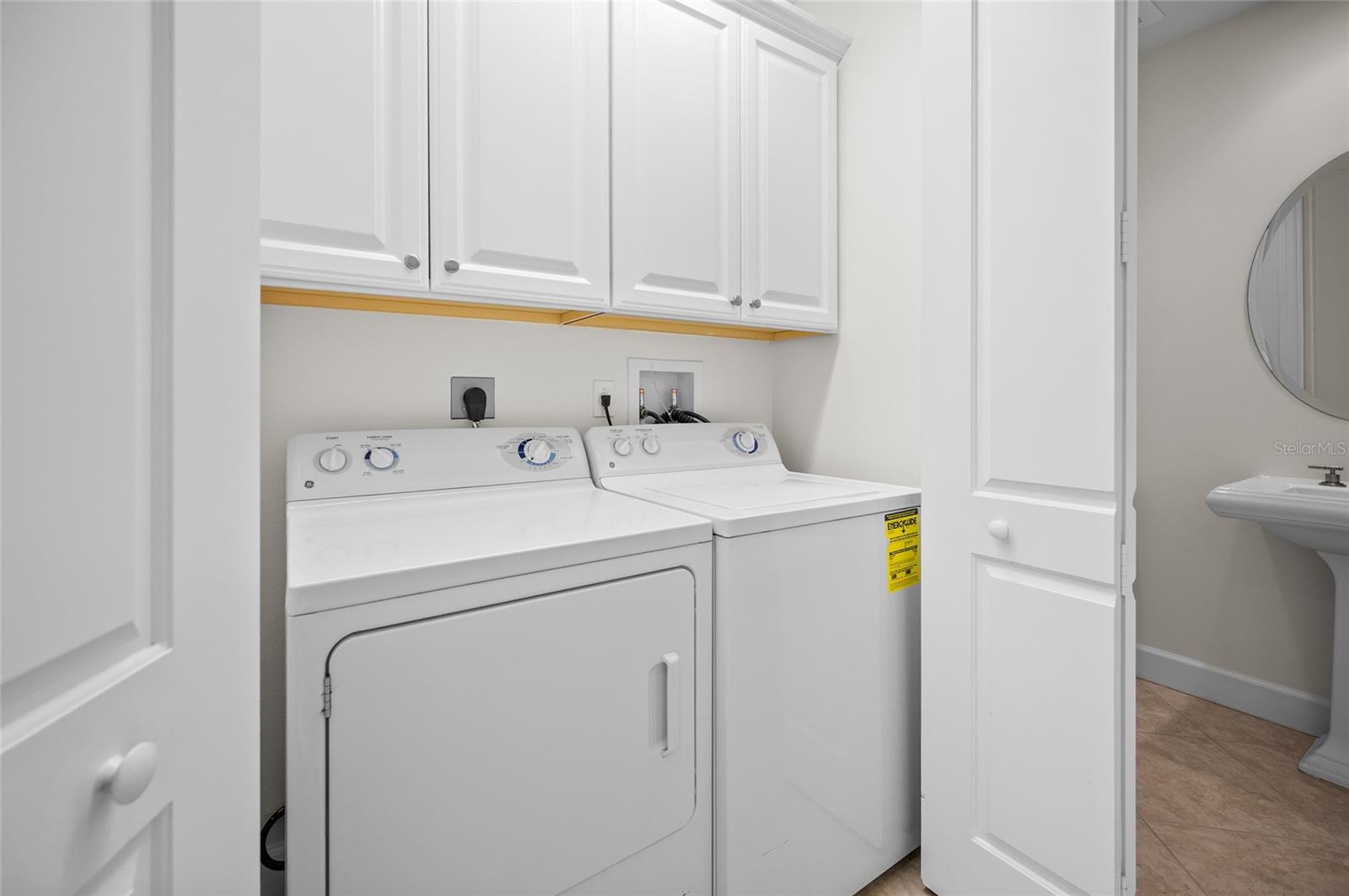 Image 8 of 40 For 1375 Beach Road 211