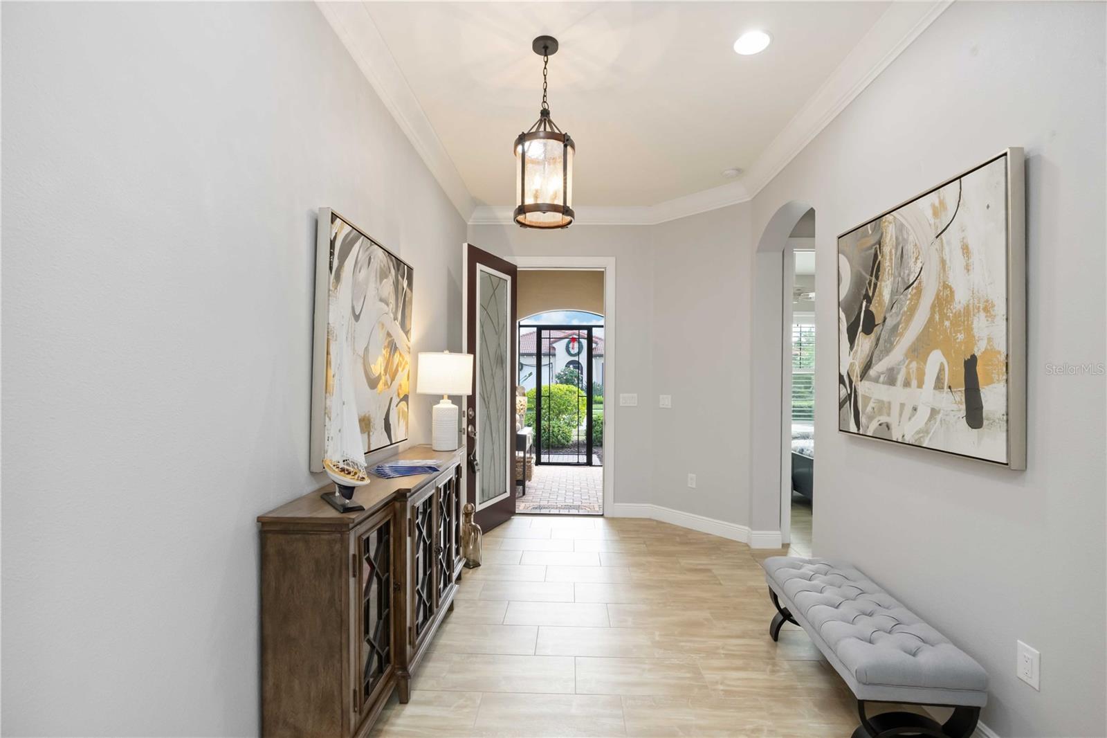 Image 17 of 91 For 23889 Waverly Circle