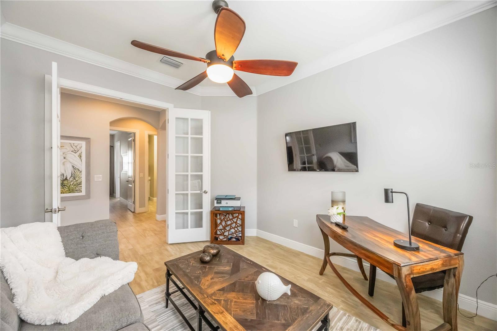 Image 24 of 91 For 23889 Waverly Circle