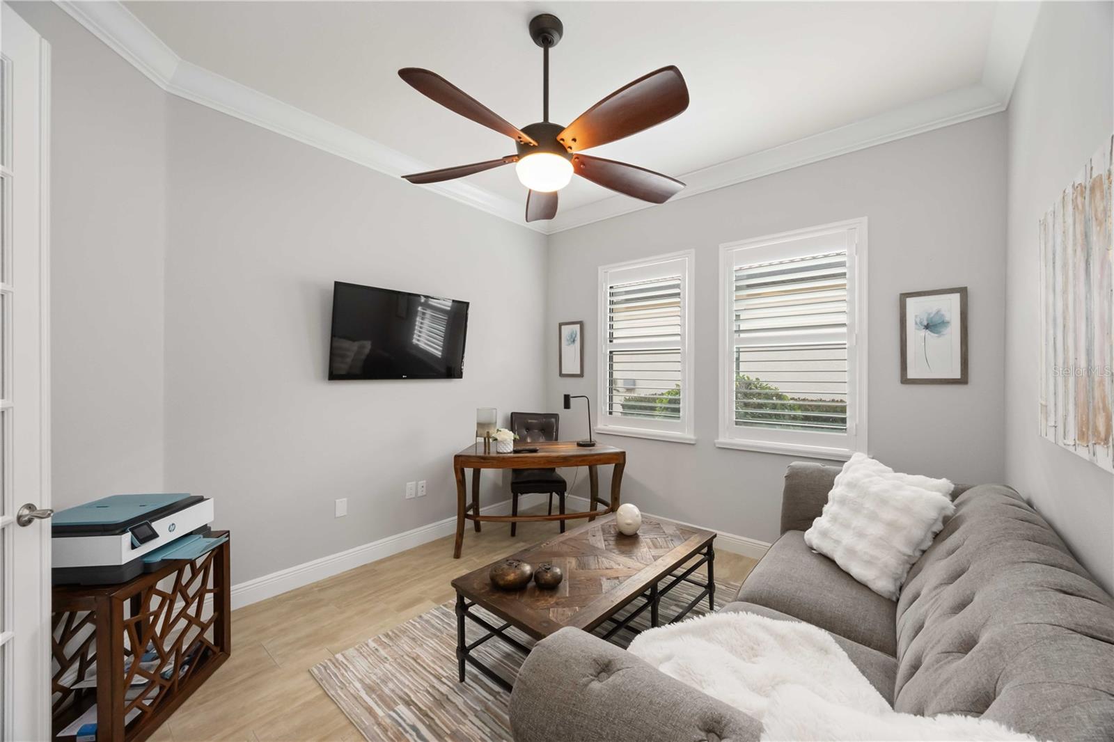 Image 25 of 91 For 23889 Waverly Circle