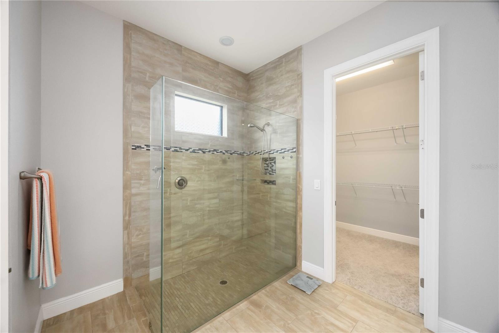 Image 38 of 91 For 23889 Waverly Circle