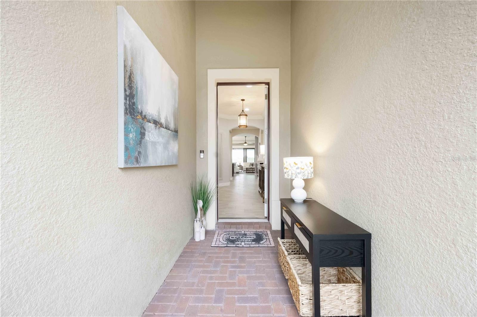 Image 4 of 91 For 23889 Waverly Circle